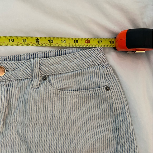 100% Cotton Stripped Blue and White Shorts - Size 30 - Picture 6 of 8